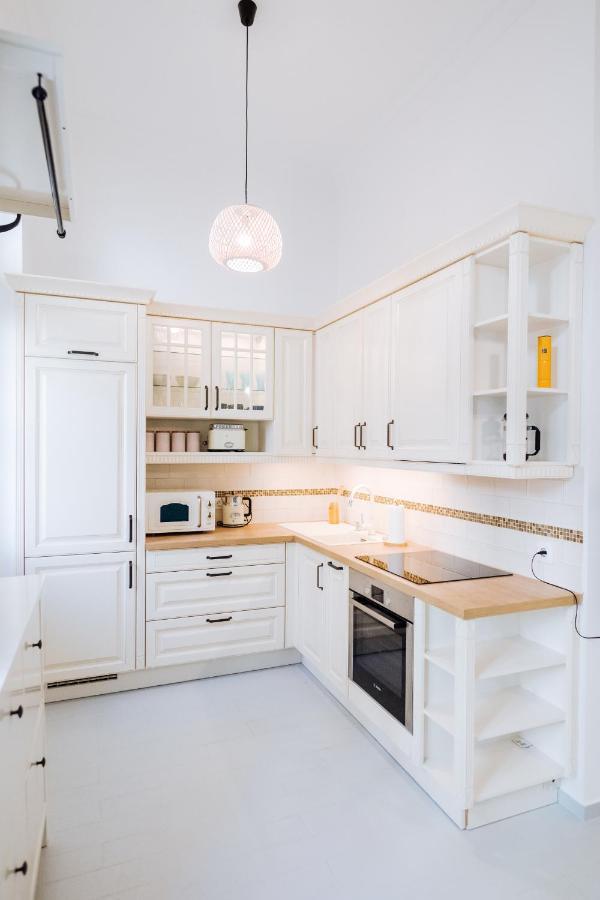 Ombre Apartment With Parking Option Budapest Ngoại thất bức ảnh