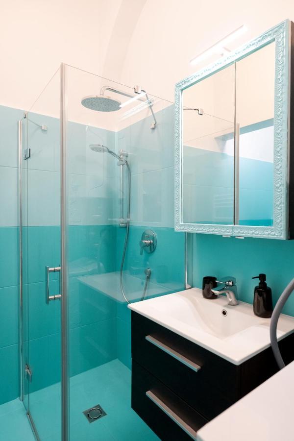 Ombre Apartment With Parking Option Budapest Ngoại thất bức ảnh